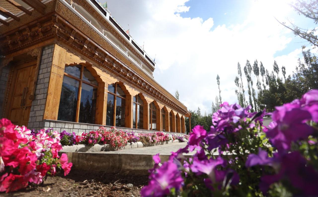 Hotel The Grand Khasdan Leh Bagian luar foto