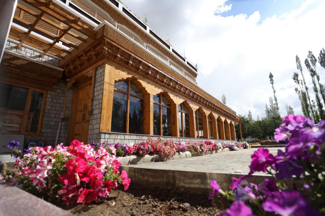 Hotel The Grand Khasdan Leh Bagian luar foto