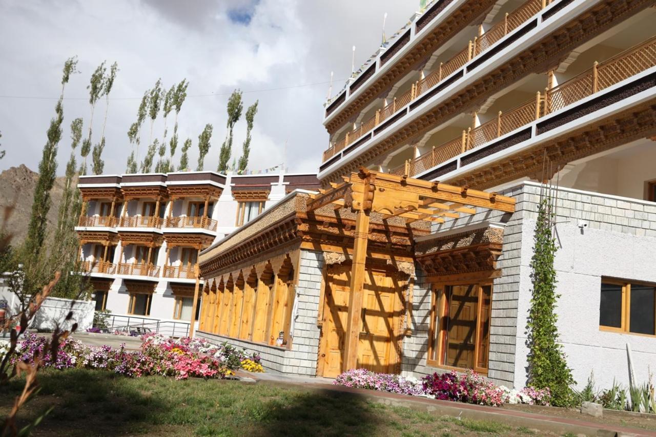 Hotel The Grand Khasdan Leh Bagian luar foto